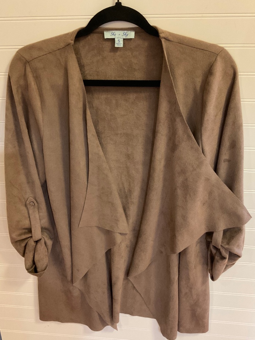 She + Sky Brown Faux Suede Open Front Drape Cardigan Jacket. Size: S. Pre Owned